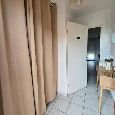 Charmante Maison Marnaise Vakantiehuis *